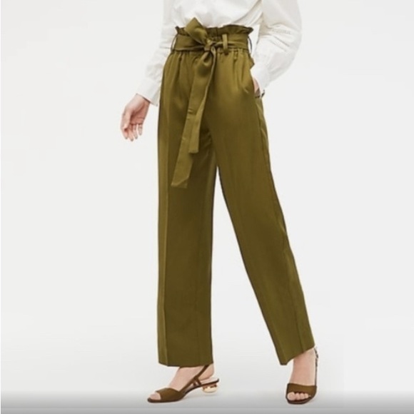 J. Crew Pants - J. Crew Drapey Paper Bag Pants in Olive size 4 TALL